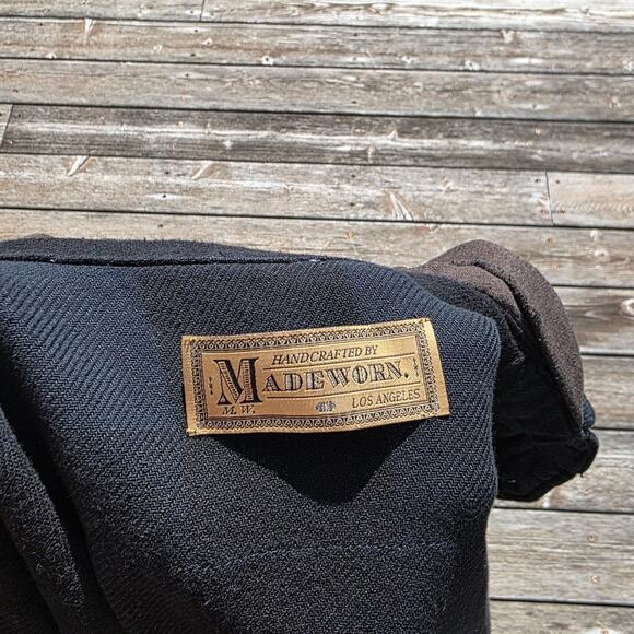 MadeWorn LA Snoop Dogg "DoggyStyle" Flannel - Picture 3 of 5